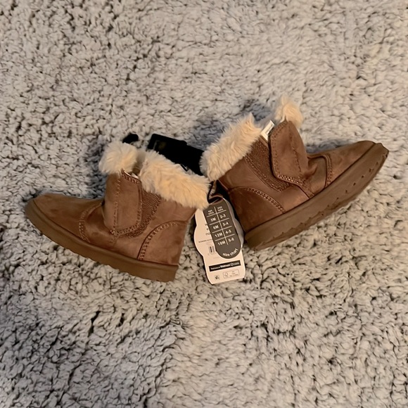 Wonder Nation Size 6 Boots - Picture 3 of 3